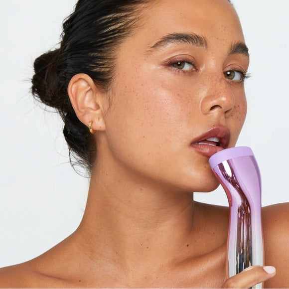 The Lip Gizmo